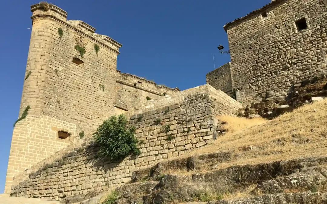 Castillo de Sabiote: Un Viaje por la Historia Medieval de Jaén