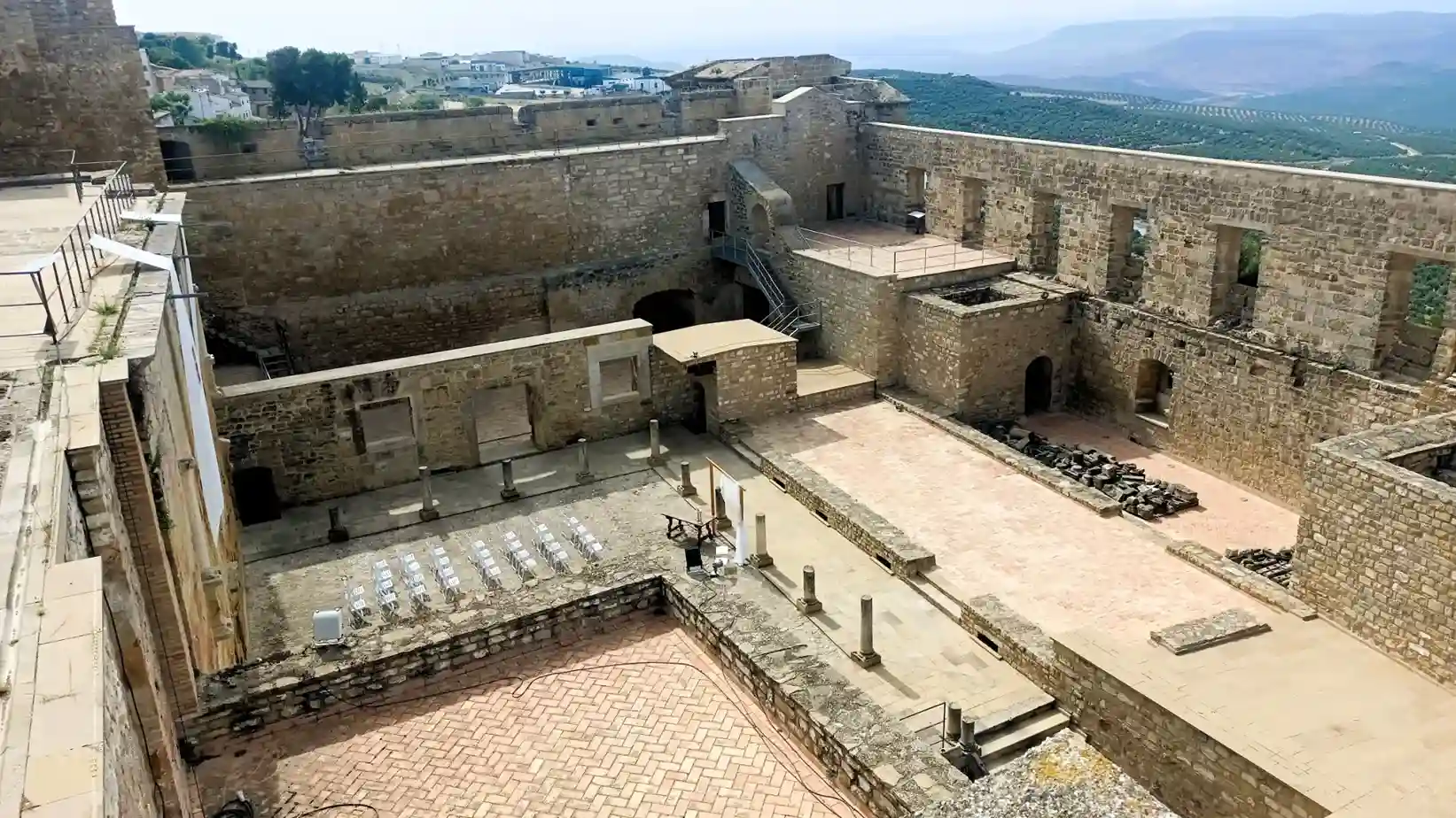 Castillo de Sabiote interior