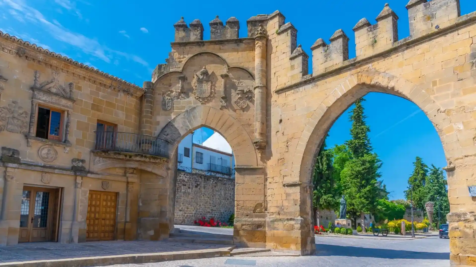 Qué Visitar en Baeza arco
