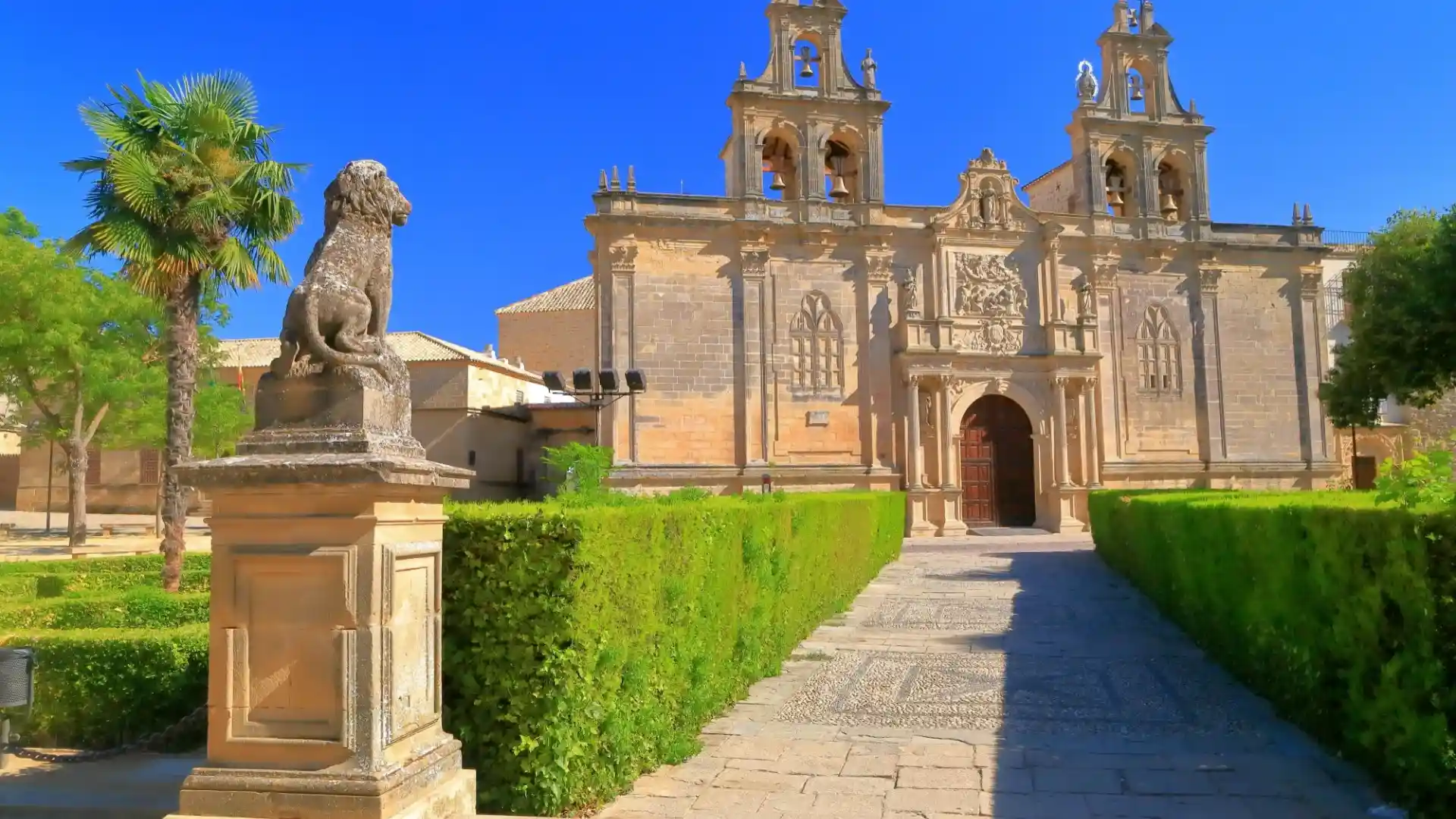 monumentos en ubeda basilica